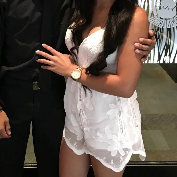 Charlotte Russe White Deep V-Neck Floral Romper - Picture 2 of 8